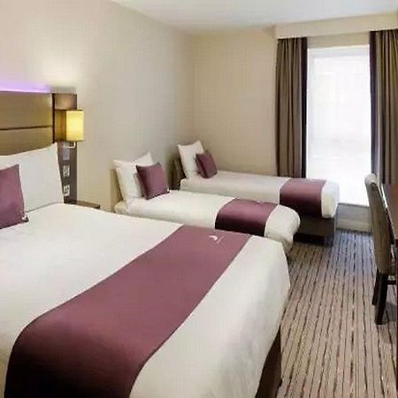 Premier Inn Premier Inn Silverstone Syresham Dış mekan fotoğraf